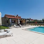 Casa Lumi Comfortable Villa *