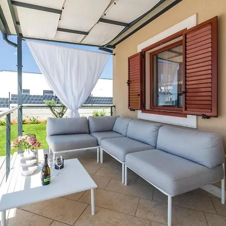 Casa Lumi Comfortable וילה *