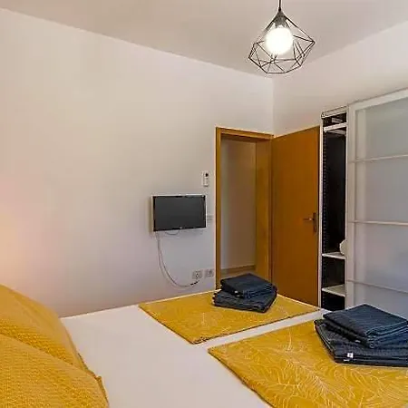 فيلة Casa Lumi Comfortable فودنيان